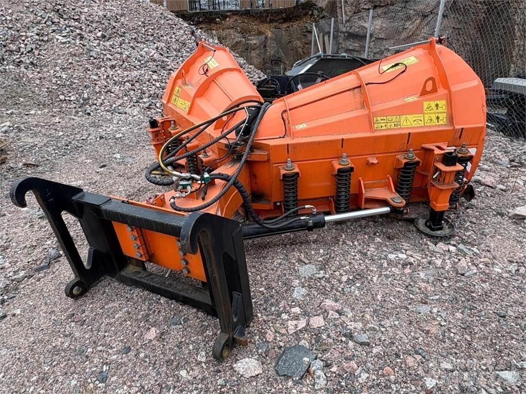 Volvo L 120 H Pale gommate