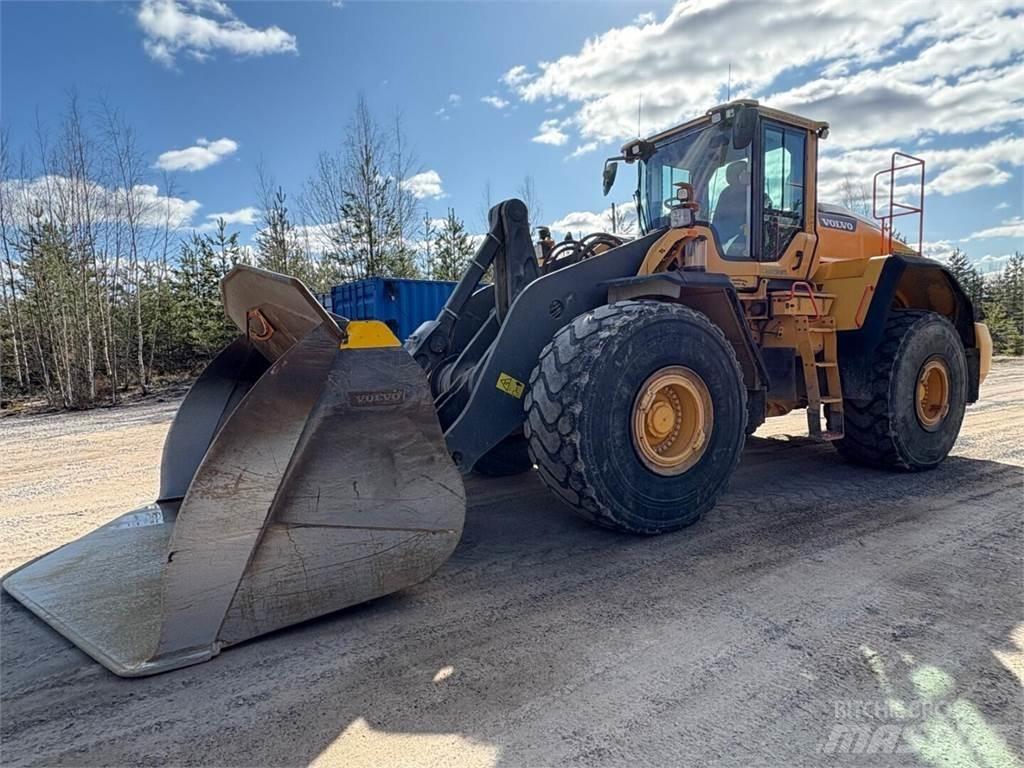 Volvo L 220 H Pale gommate