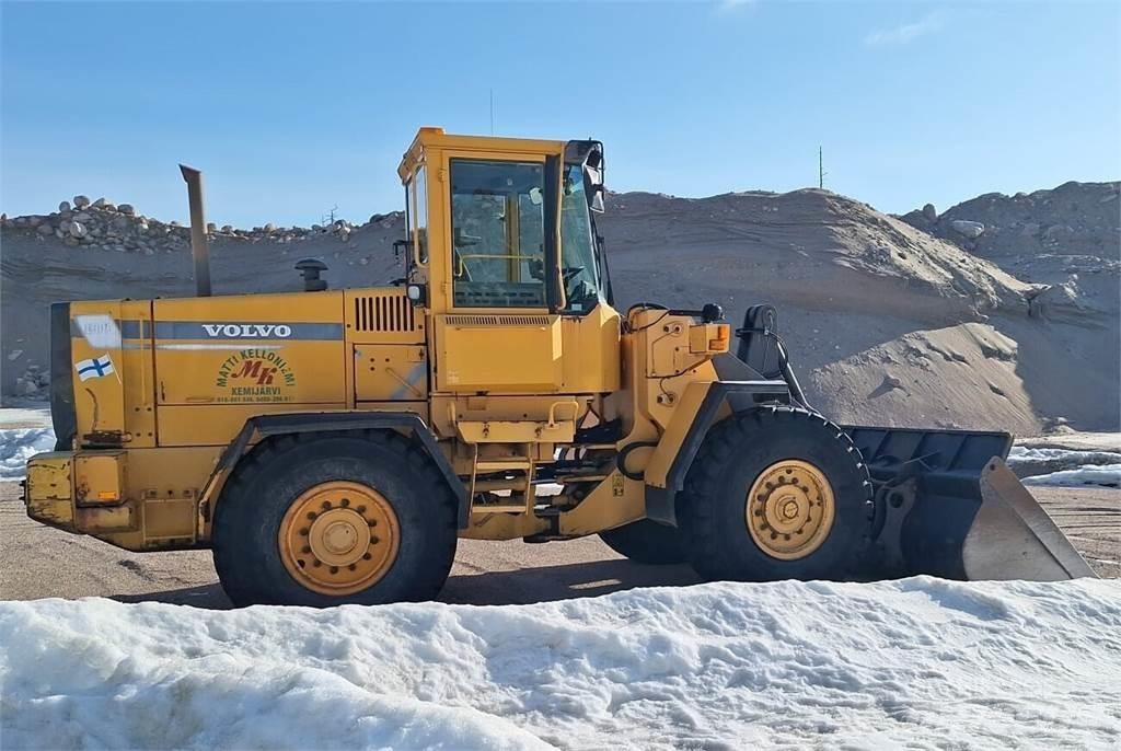 Volvo L 90 C Pale gommate