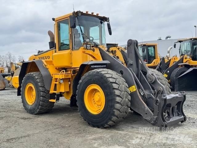 Volvo L120E Pale gommate