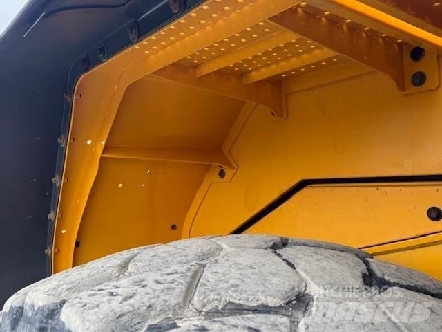 Volvo L120E Pale gommate