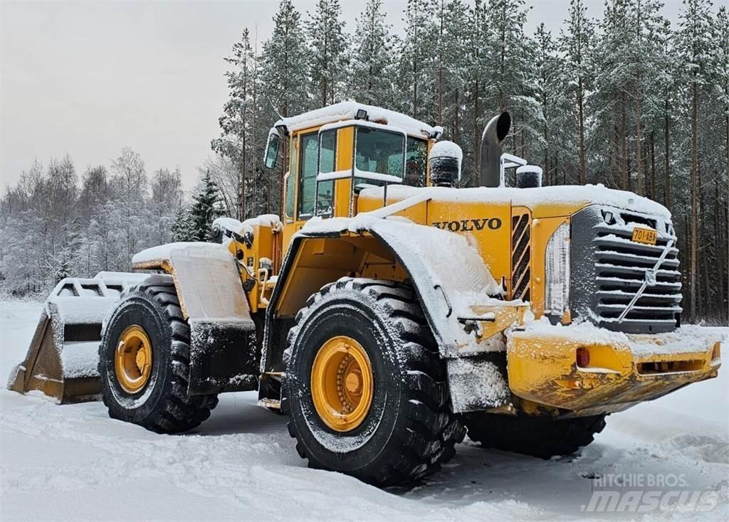 Volvo L220E Pale gommate