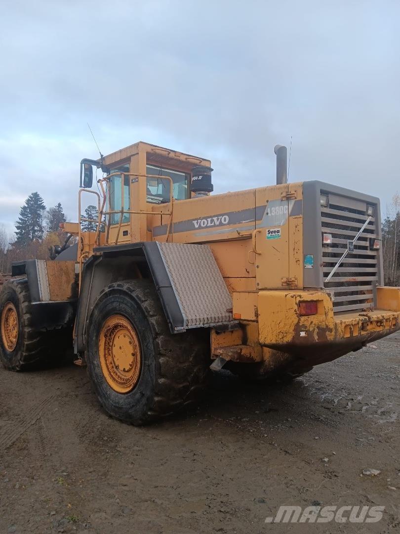 Volvo L330C Pale gommate