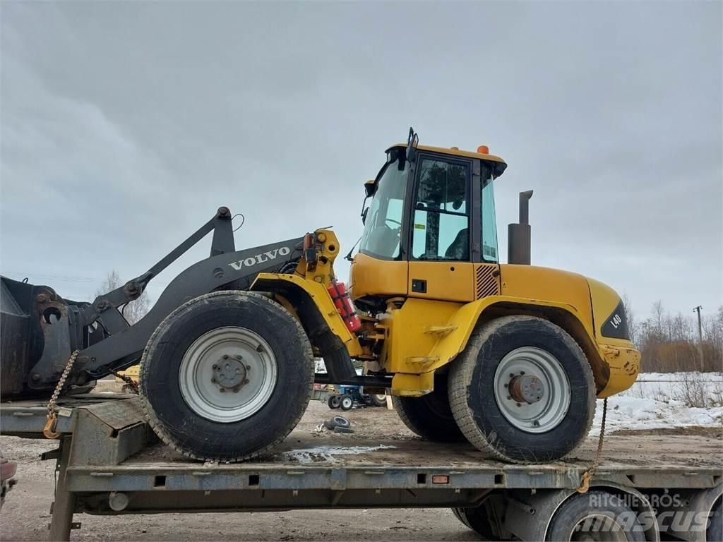 Volvo L40 Pale gommate