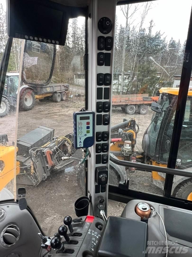 Volvo L60G Pale gommate