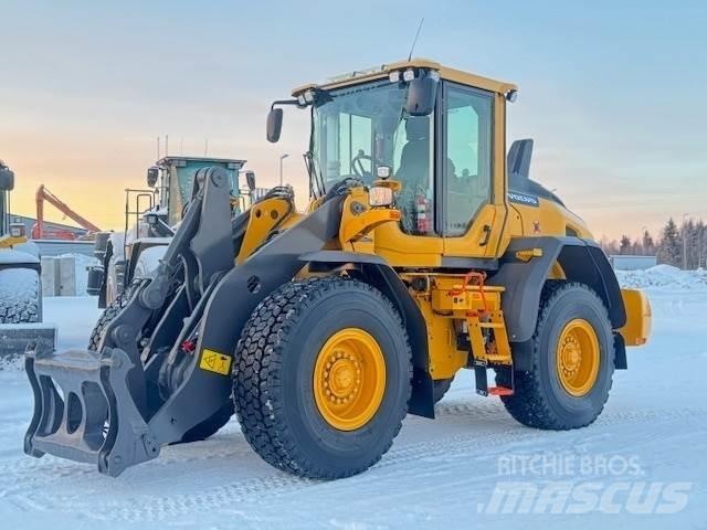 Volvo L90H Pale gommate