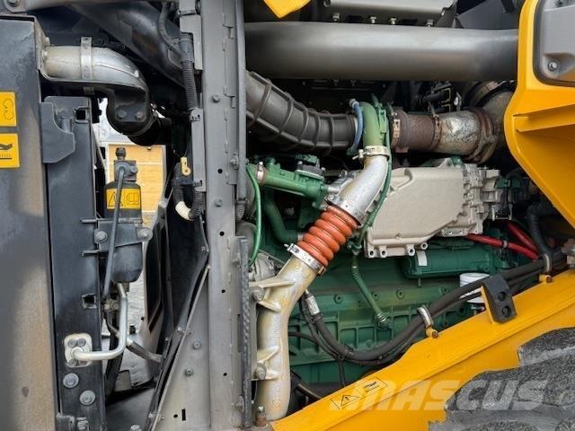 Volvo L90H Pale gommate