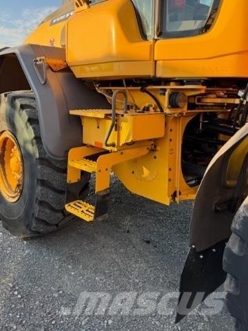 Volvo L90H Pale gommate