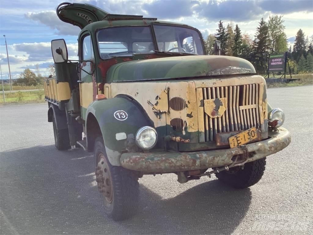 Volvo N 86 Camion con sponde ribaltabili