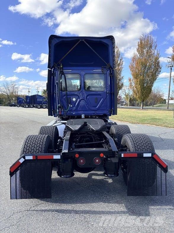 Freightliner CASCADIA 116 Motrici e Trattori Stradali