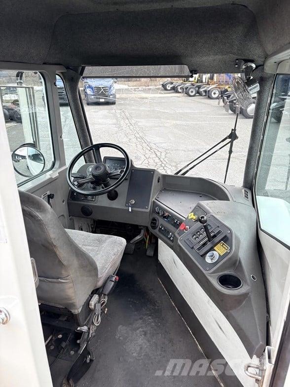 Kalmar OTTAWA 4X2 OFF-ROAD Trattori portuali