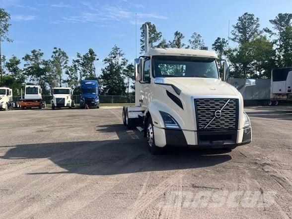 Volvo VNL64T300 Motrici e Trattori Stradali