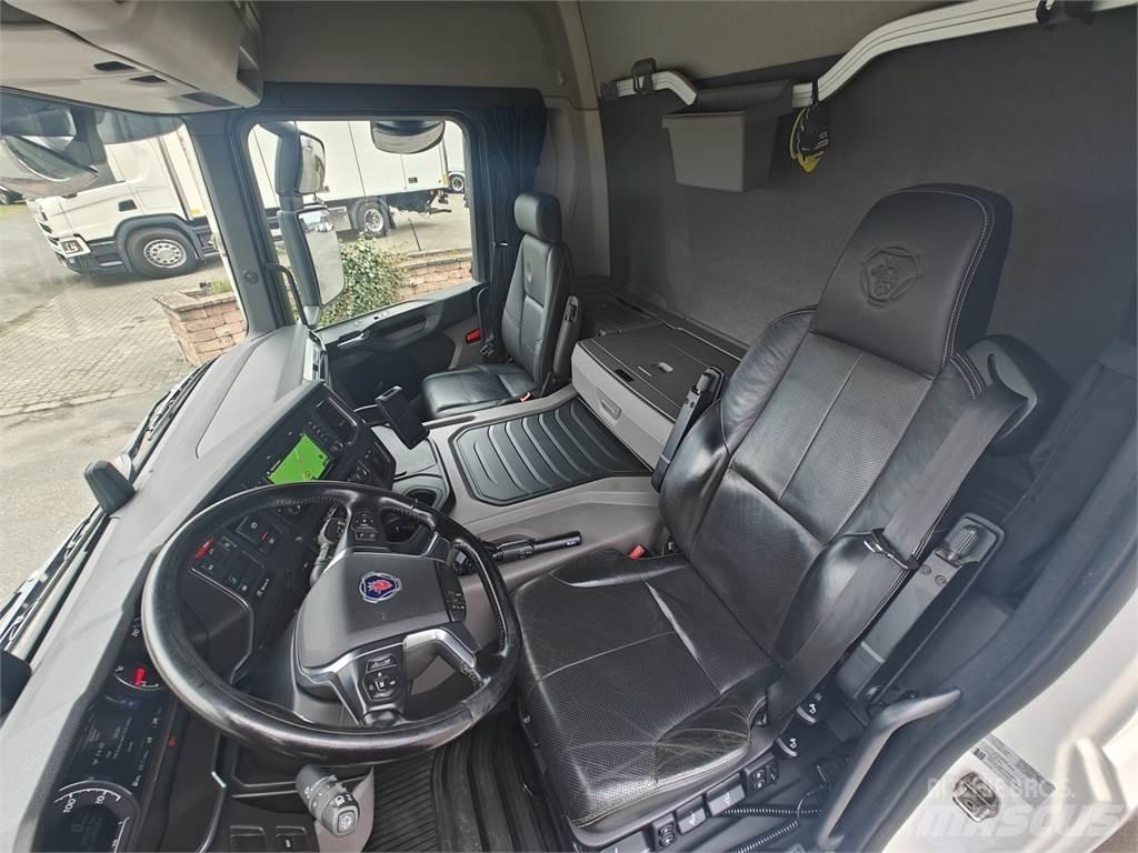 Scania P280 Camion cassonati