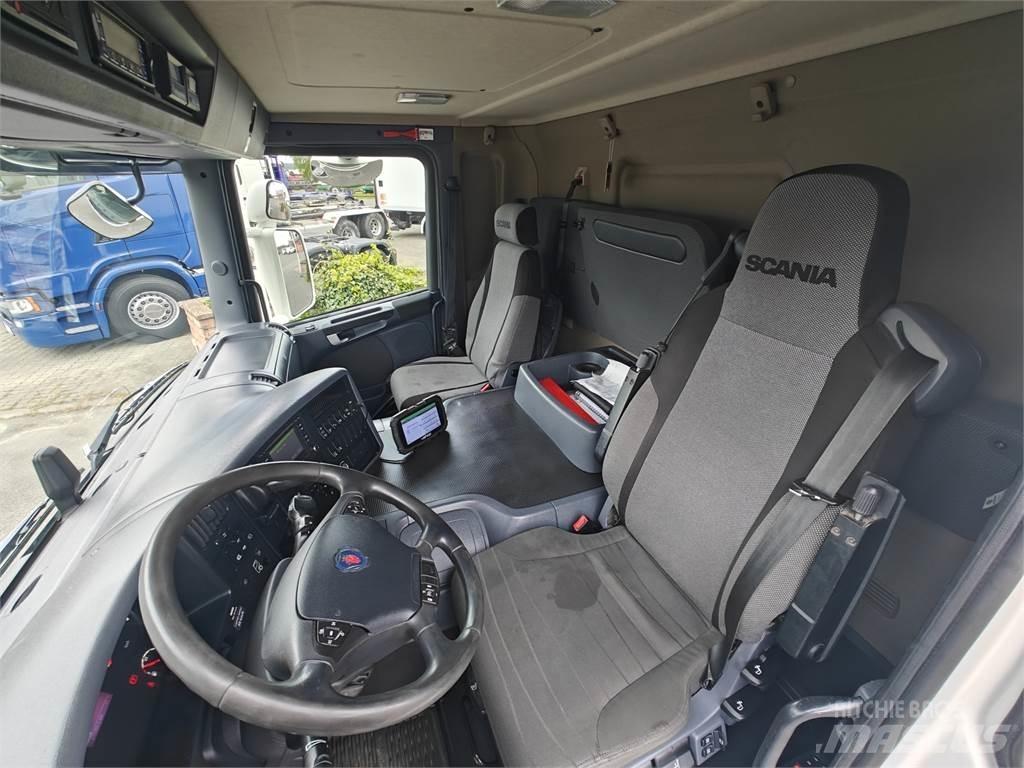 Scania P410 Camion a temperatura controllata