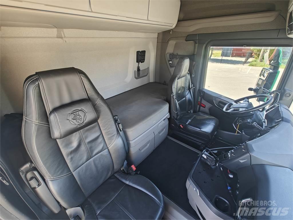 Scania R540 Camion con gancio di sollevamento