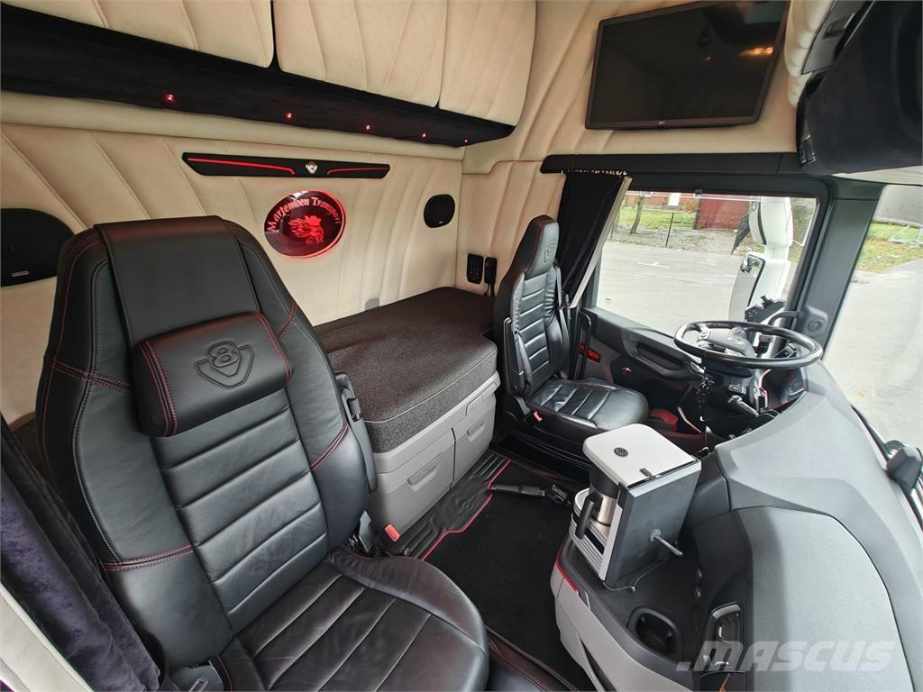 Scania R660 Camion con gancio di sollevamento