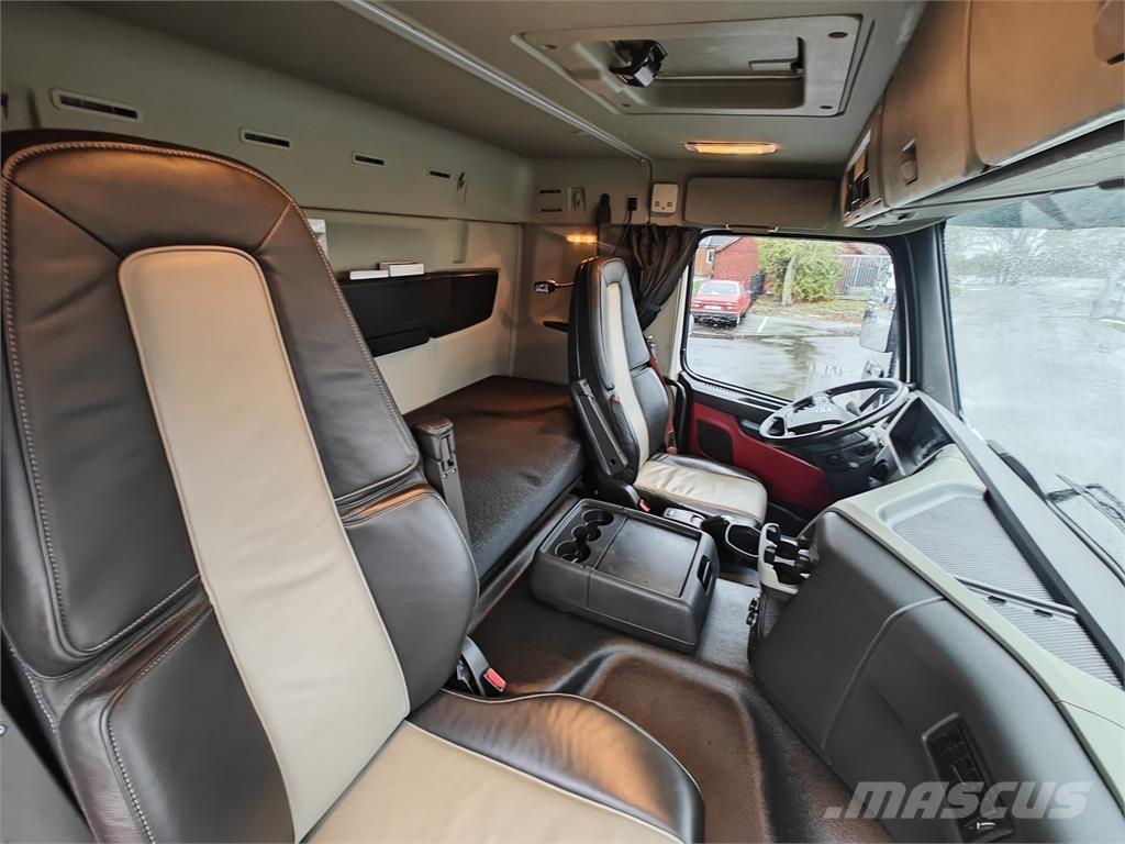 Volvo FM330 Camion cassonati