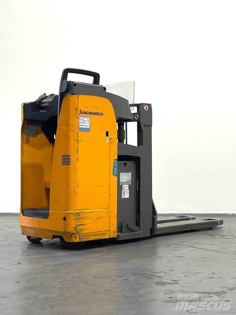 Jungheinrich ESD 120 Transpallet uomo a terra