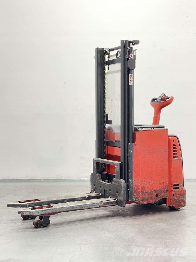 Linde D12-133 Transpallet uomo a terra
