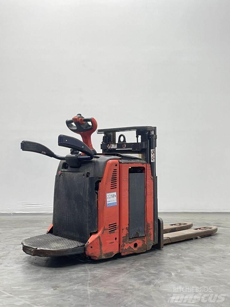 Linde D12AP Transpallet uomo a terra