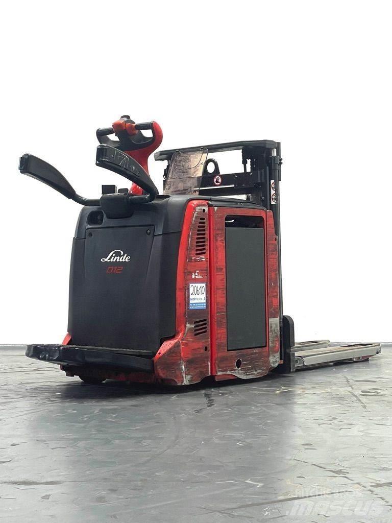 Linde D12AP-133 Transpallet uomo a terra