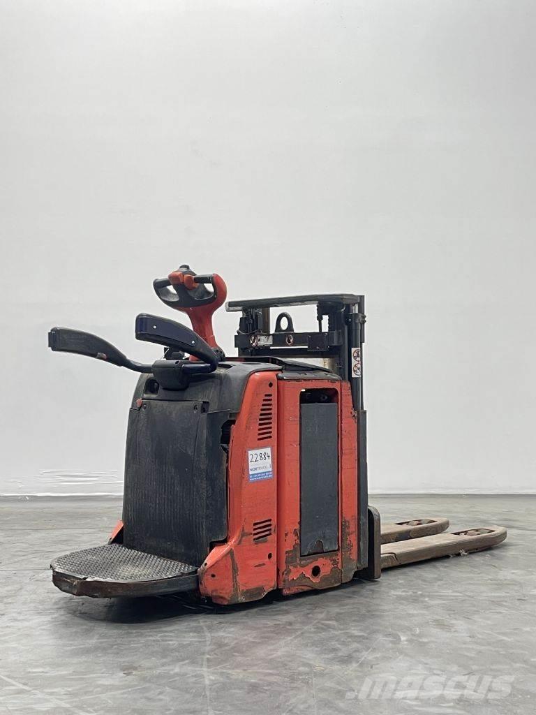 Linde D12AP-133 Transpallet uomo a terra