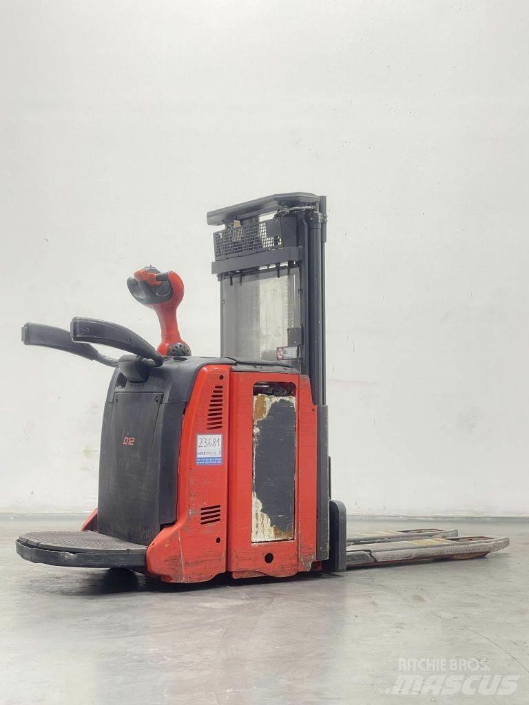 Linde D12AP-133 Transpallet uomo a terra