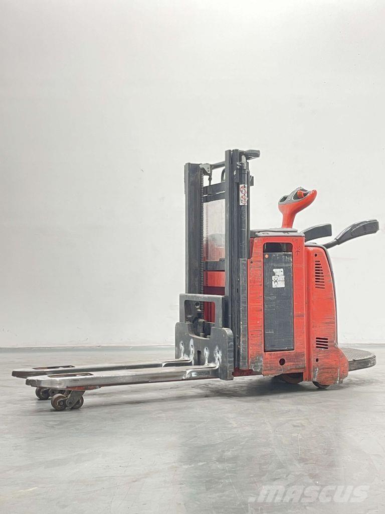Linde D12HPAP-133 Transpallet uomo a terra