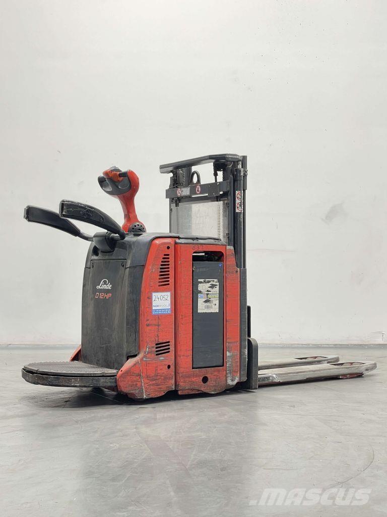 Linde D12HPAP-133 Transpallet uomo a terra
