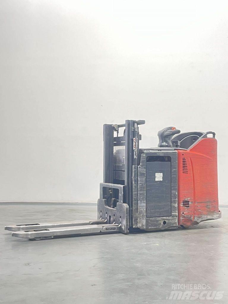 Linde D12HPSP-133 Transpallet uomo a terra