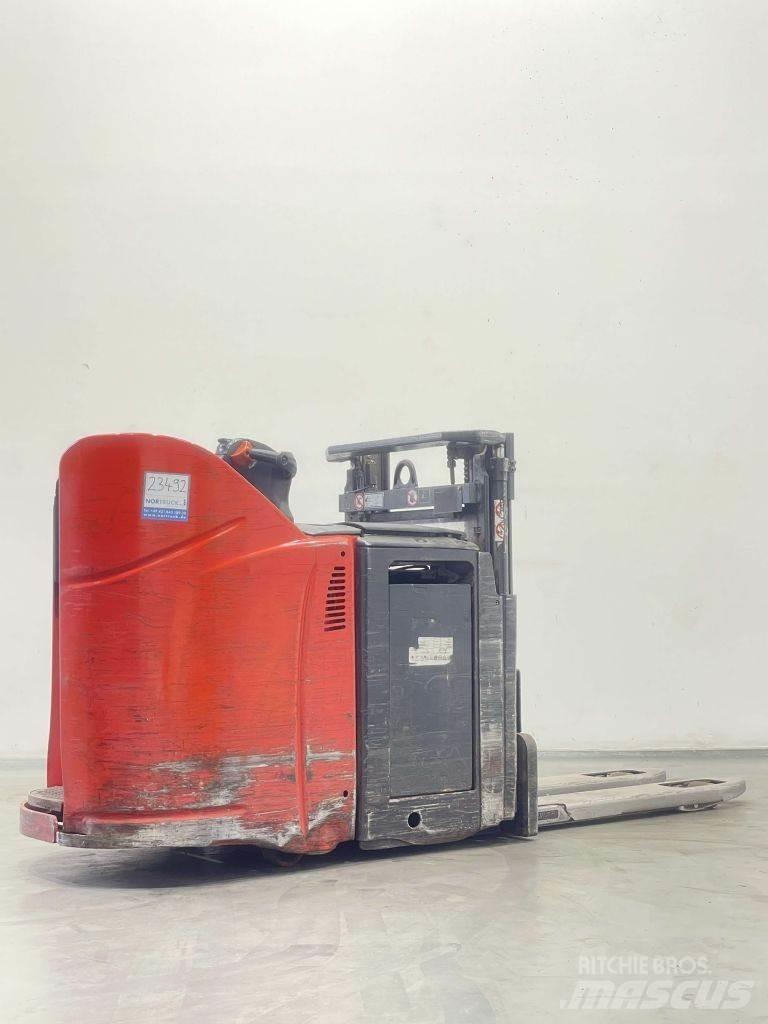 Linde D12HPSP-133 Transpallet uomo a terra