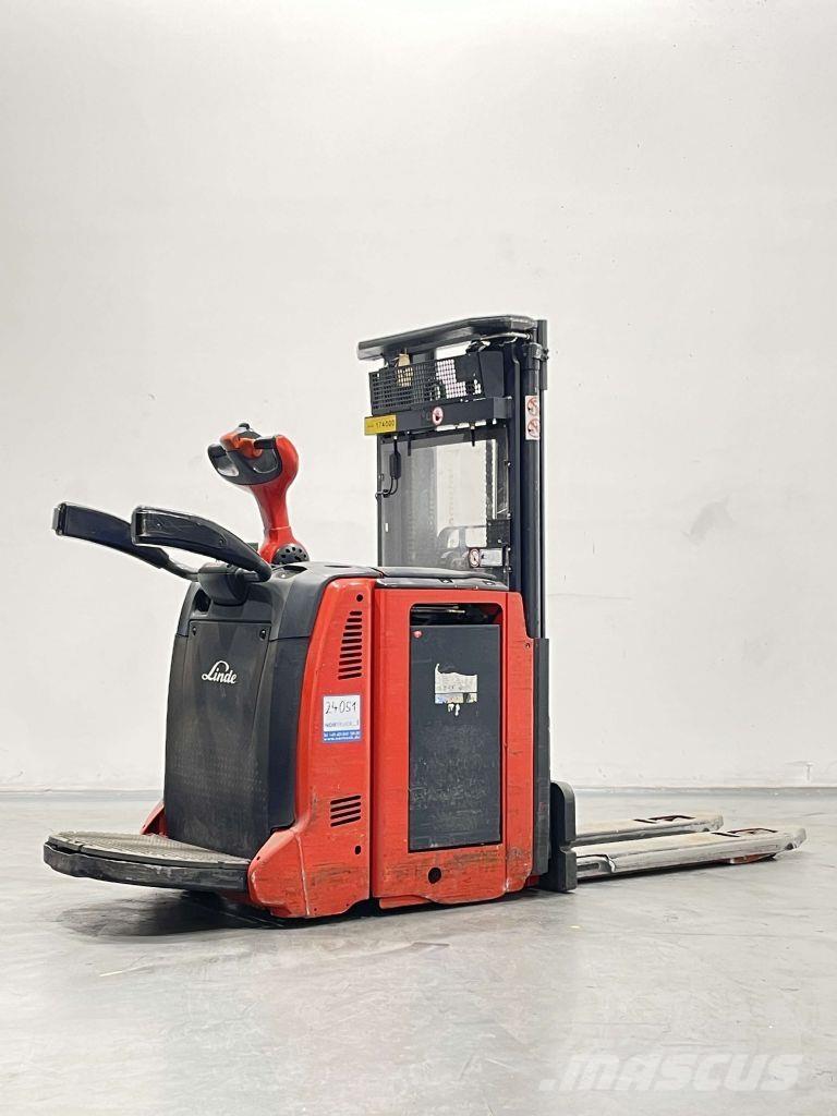 Linde D12LAP-133 Transpallet uomo a terra