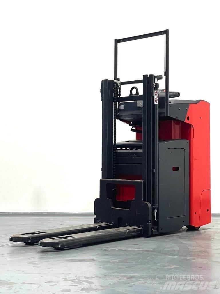 Linde D12SF-1164 Transpallet uomo a terra