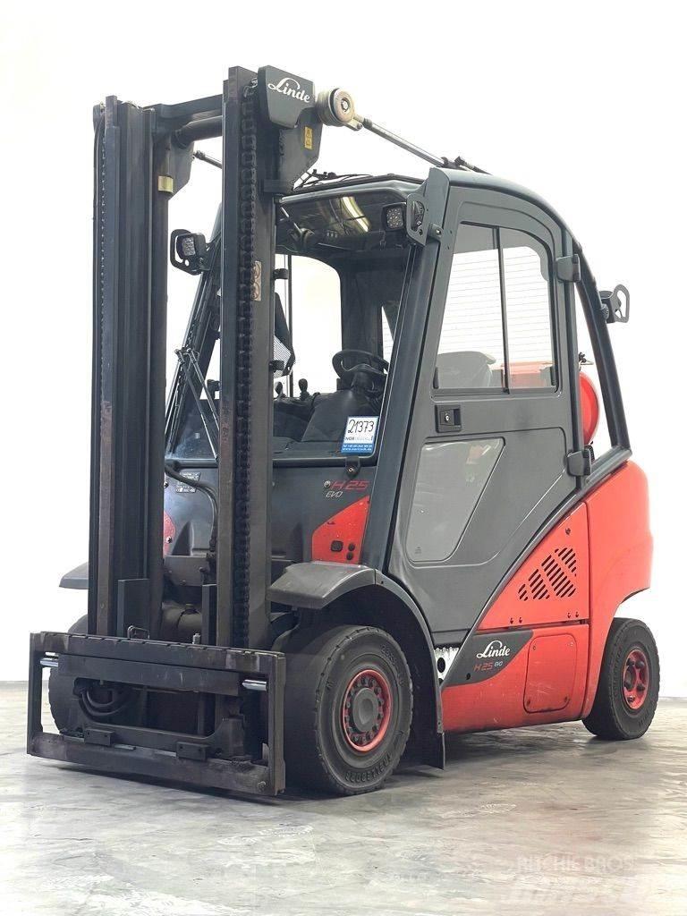 Linde H25T-392-EVO Carrelli elevatori GPL