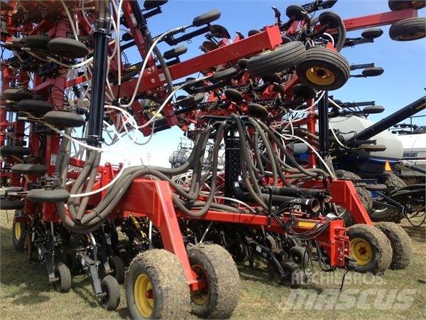 Bourgault 3310 Perforatrici