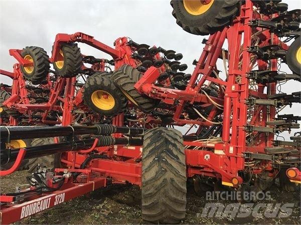 Bourgault 3720-70 Perforatrici