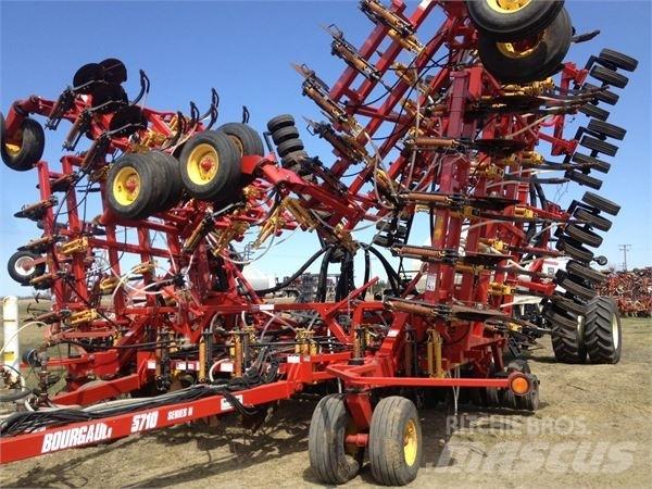 Bourgault 5710 Perforatrici