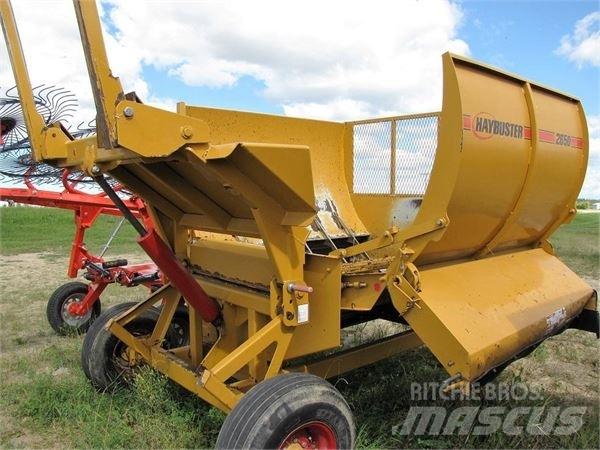 Haybuster 2650 Trinciatrici, tagliatrici e srotolatrici per balle