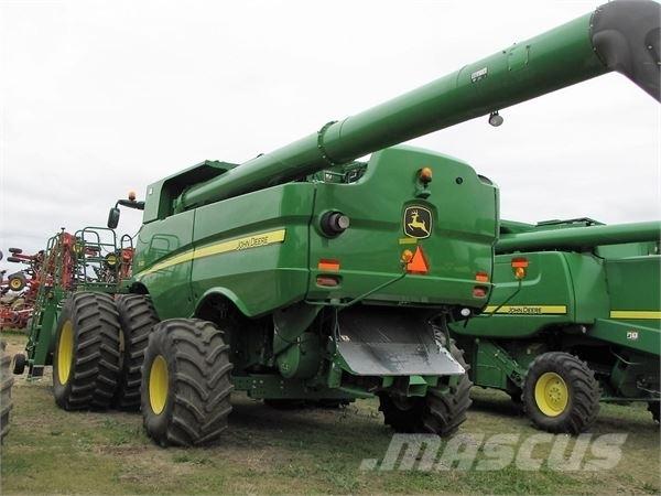 John Deere S680 Mietitrebbiatrici