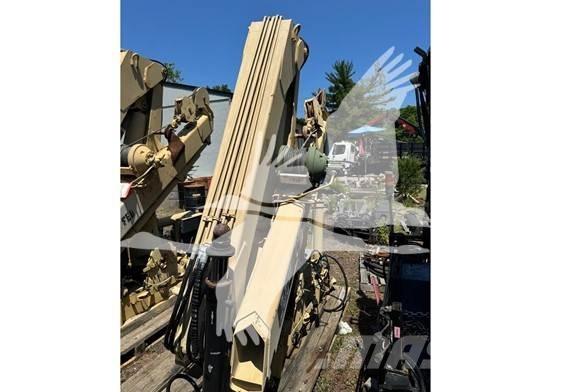 Hiab 8108-2 Gru per legname