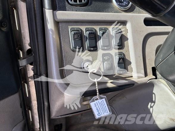 Peterbilt 365 Camion con sponde ribaltabili