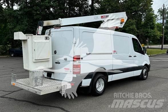 Skyvan UVN35A Piattaforme autocarrate