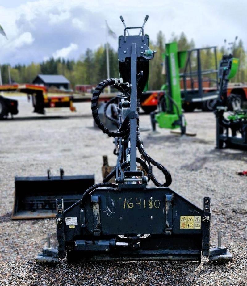 Avant Grävaggregat 210 Mini Pale Gommate