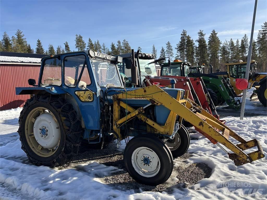 Ford 5000 med lastare Trattori
