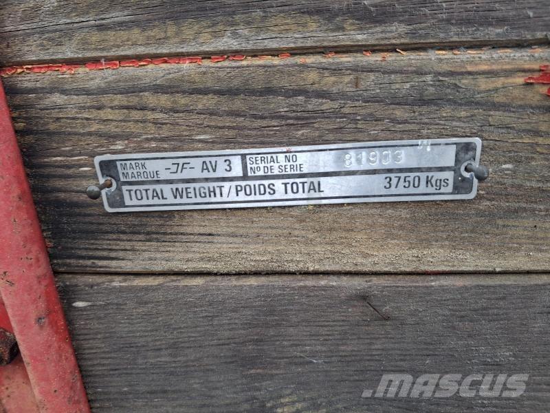 JF AV 3 GÖDSELVAGN Rimorchi multiuso