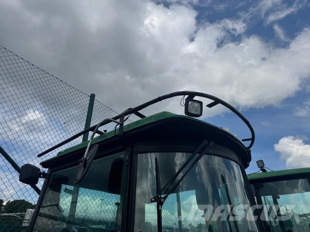 John Deere 2250 TRAKTOR Trattori