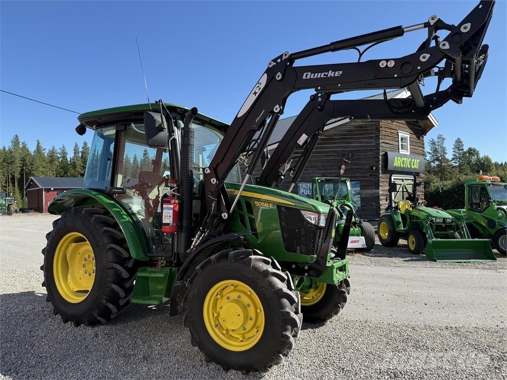 John Deere 5058E Trattori