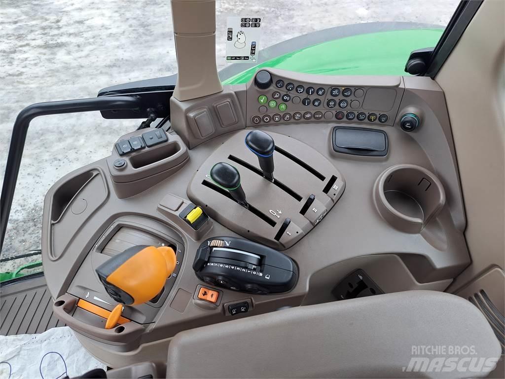 John Deere 6090M Trattori