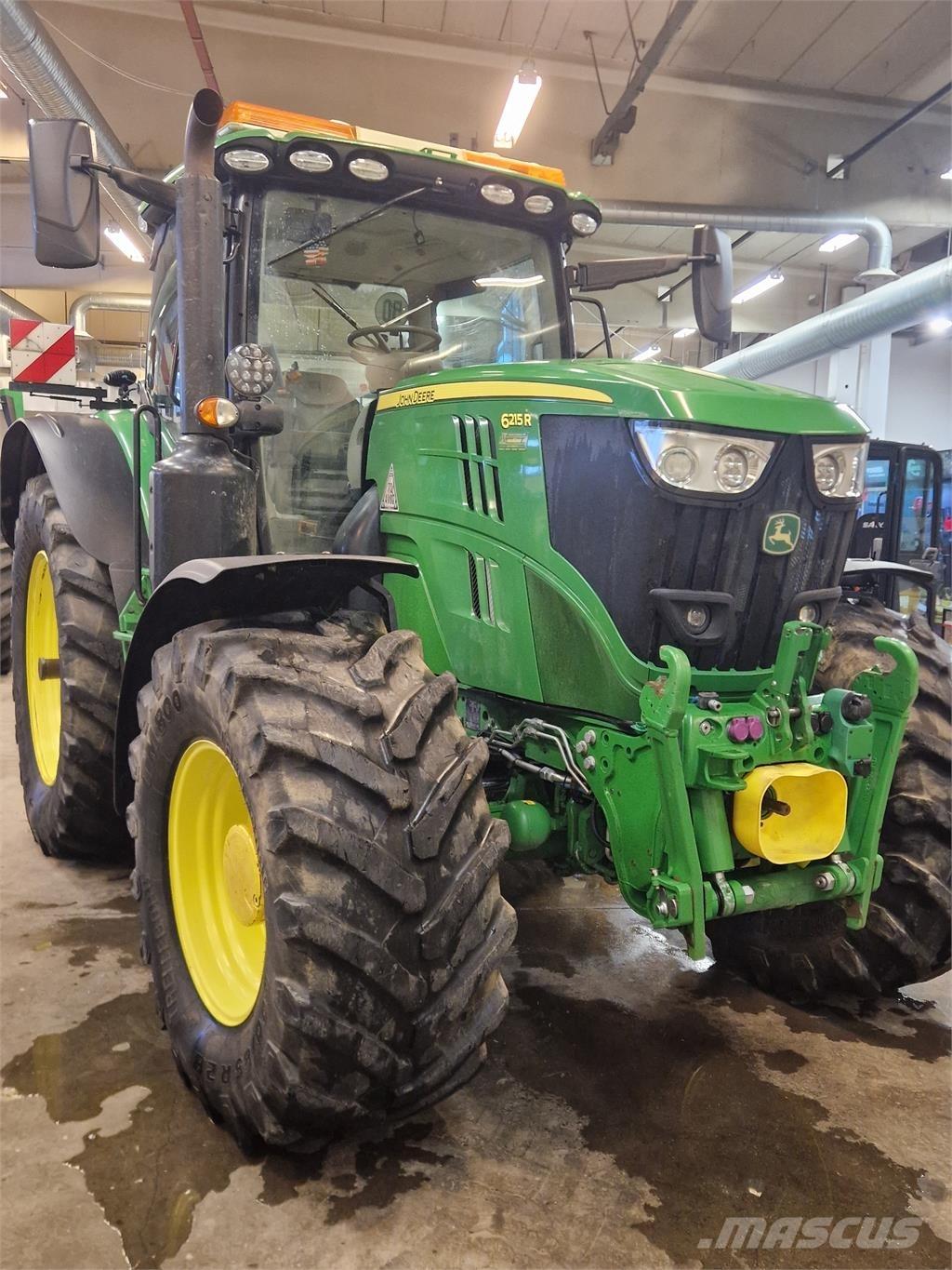 John Deere 6215R Trattori