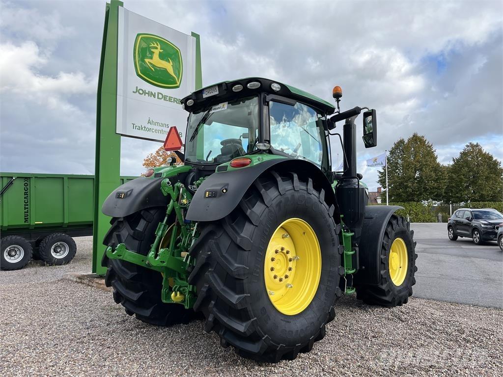 John Deere 6215R Trattori